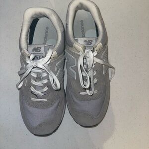 New balance shoes
